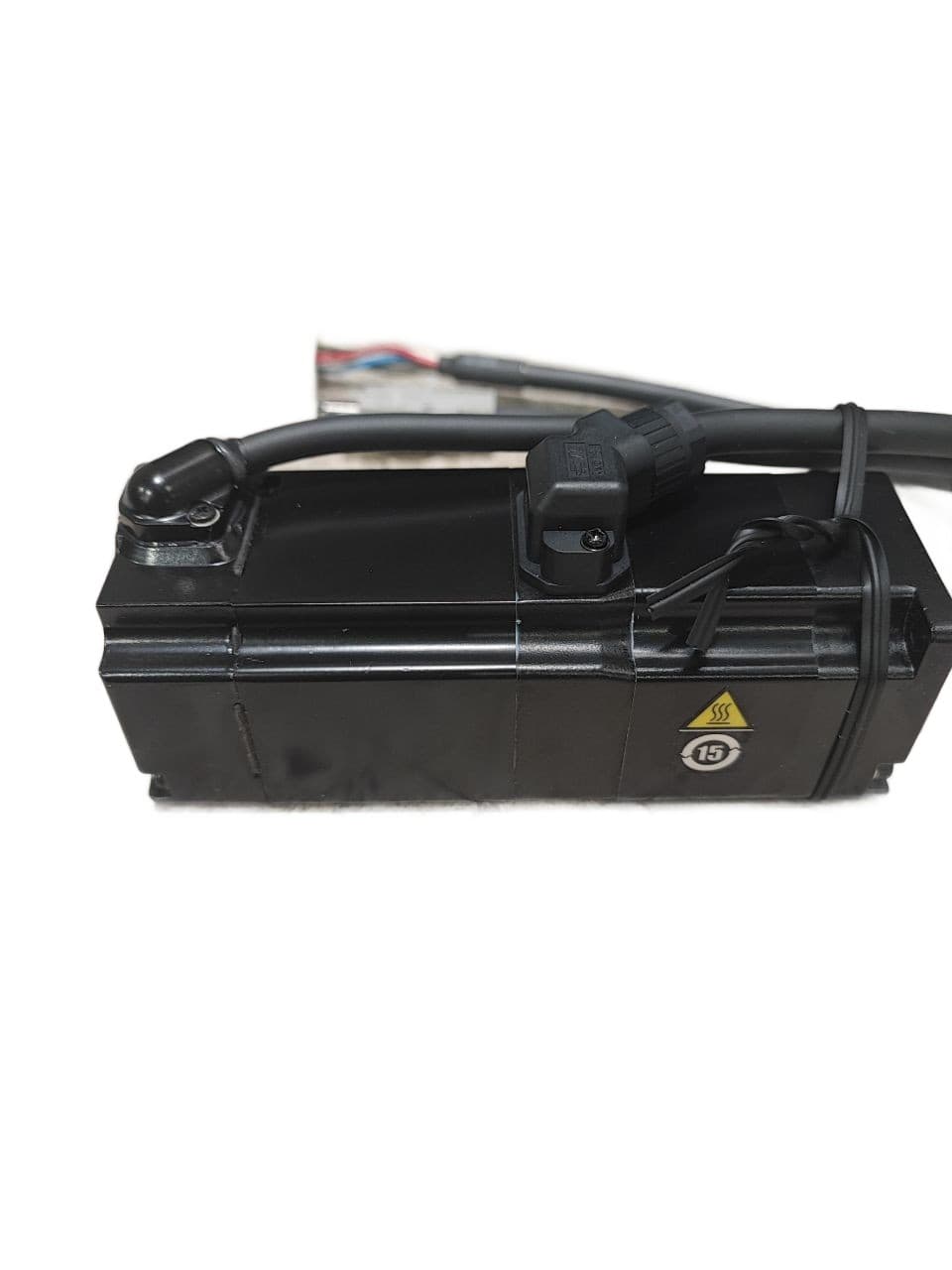 Yaskawa SGMMS-01A3C6E - servo motor 2