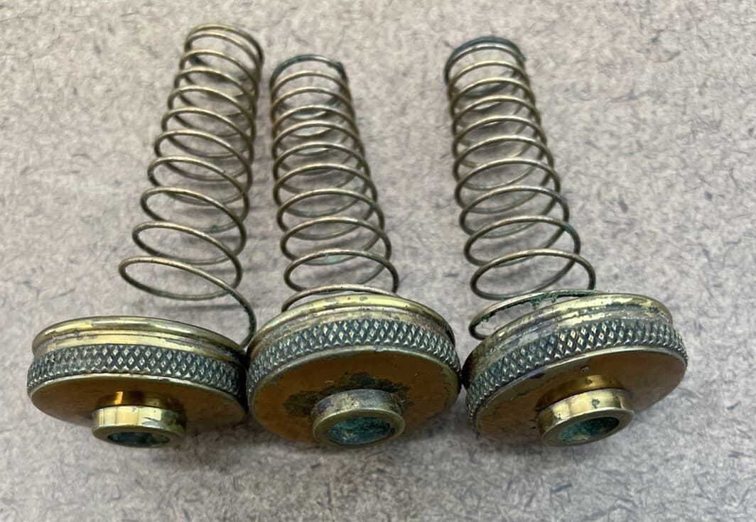 Early Geo M Bundy Cornet Bottom Caps 2