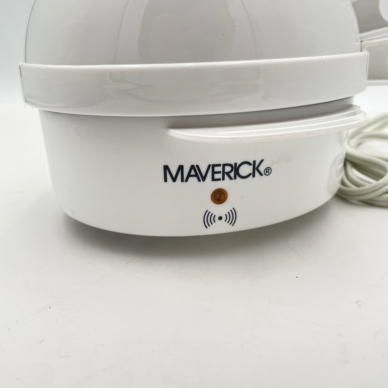 MAVERICKS HENRIETTA HEN Egg Cooker Poaches Boils Soft/ Hard Chirps When Cooked 3
