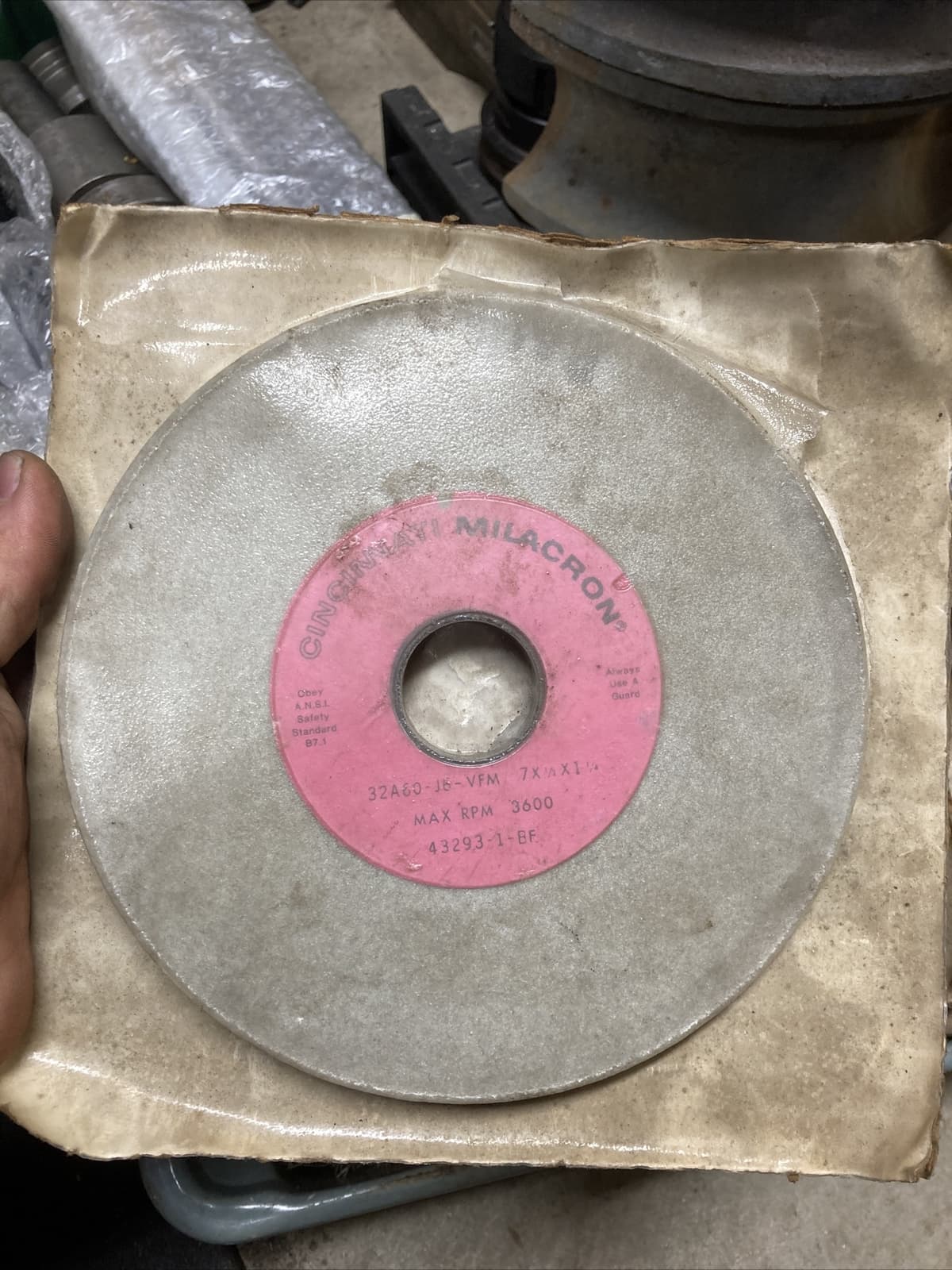 Cincinnati Milacron 7" x 1/2 x 1-1/4 32A60-J6-VFM Surface Grinding Wheel 3600rpm