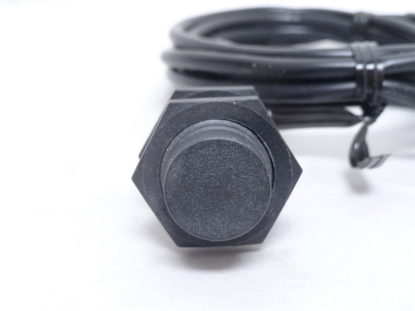 246986 New-No Box; Telemecanique XS4P18AB120 Prox Sensor; 12-24VDC; 20mA 4