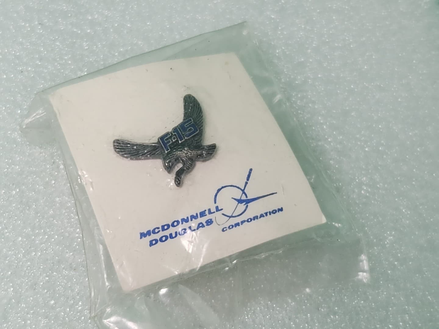 Vintage McDonnell Douglas F-15 Eagle USAF Air Force Fighter Jet Lapel Tie Pin 2