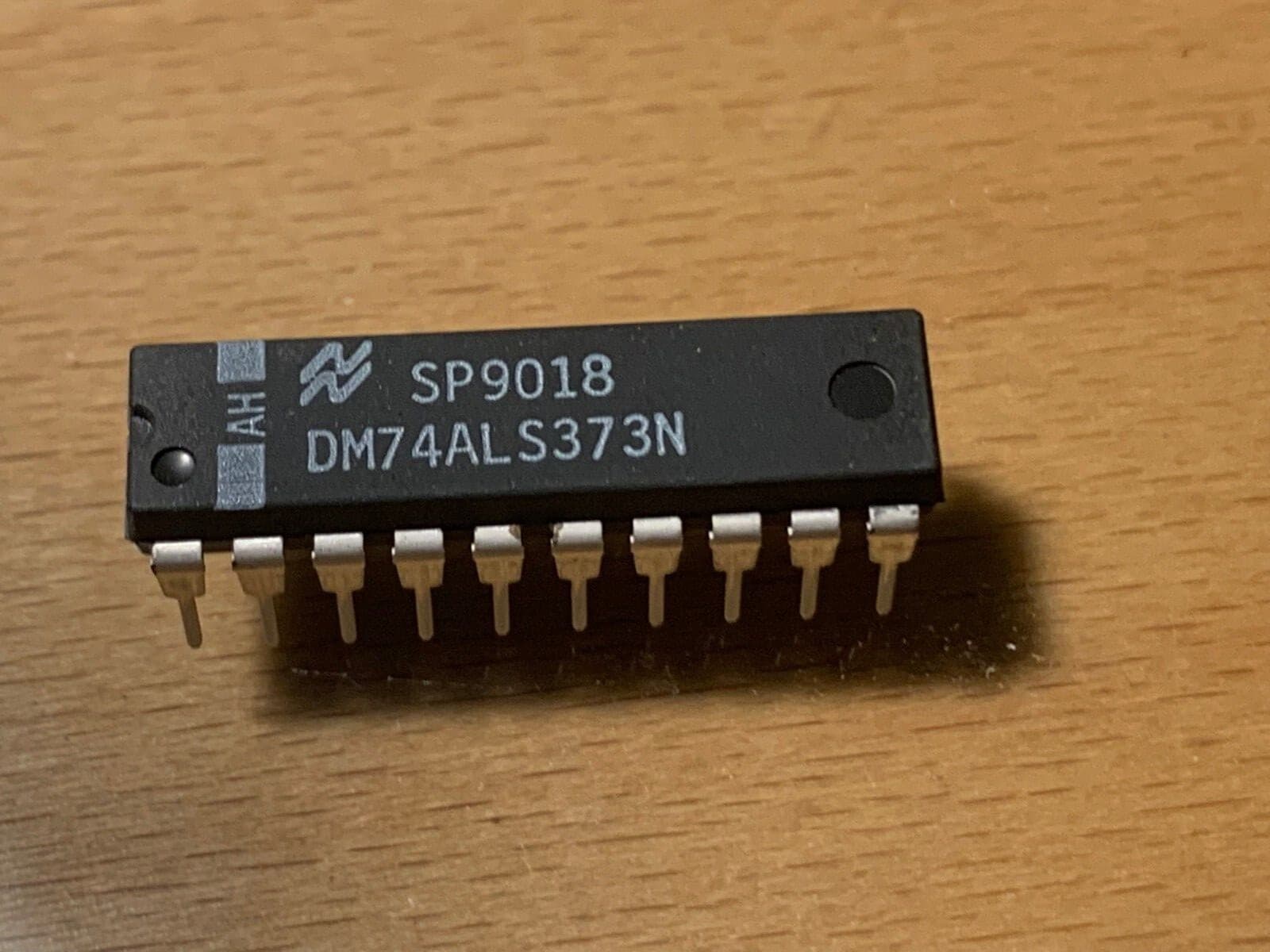  DM74ALS373N - NATIONAL IC - LATCH TRANSP OCTAL D 20-DIP 