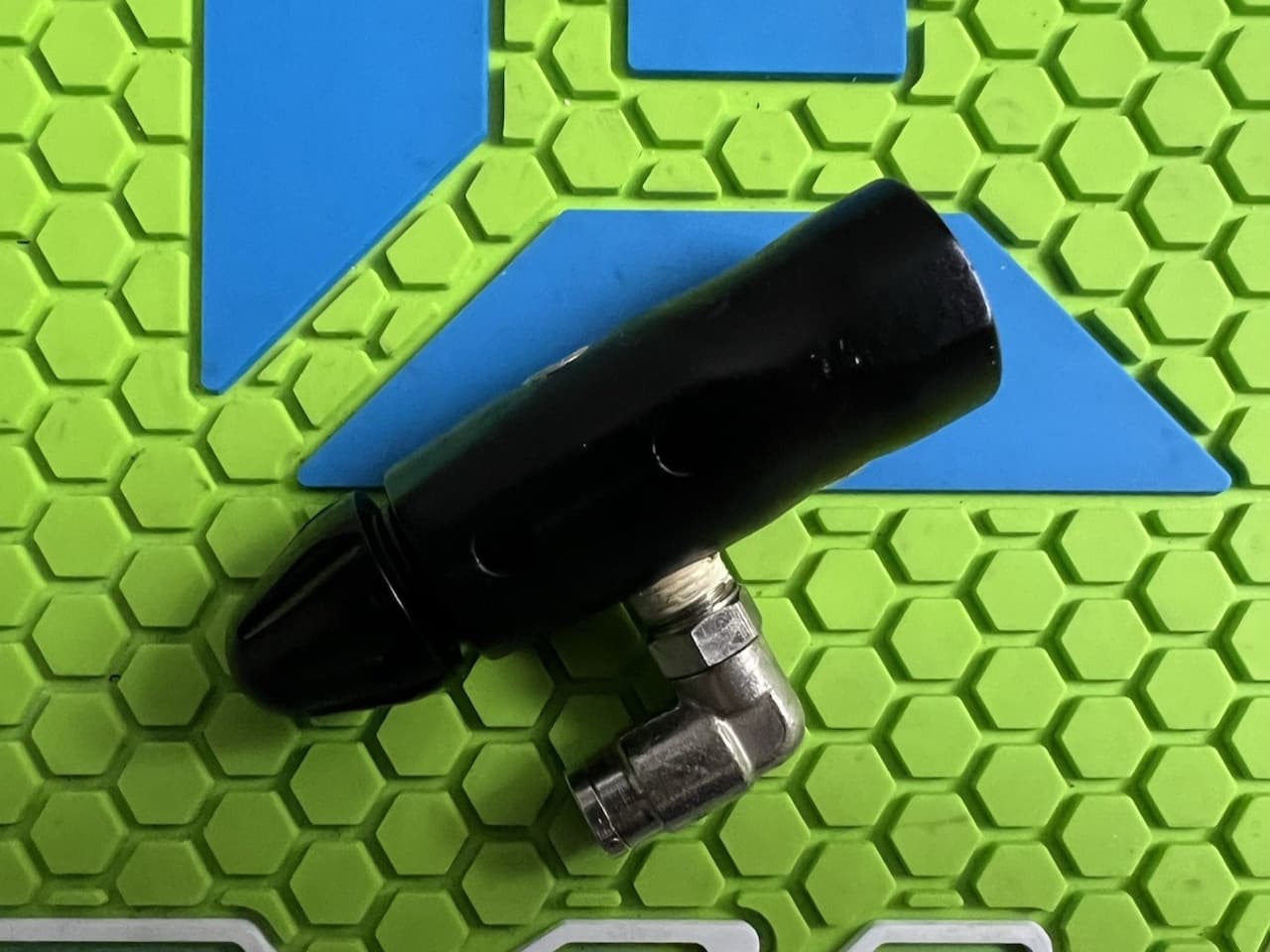 CUSTOM PRODUCTS DIRECT MOUNT ON/OFF ASA +SCREWS /ELBOW- DUST BLACK-CP PAINTBALL 3