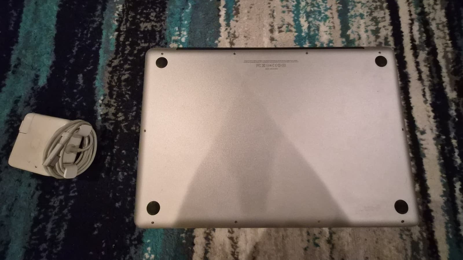 MIXED LOT OF OLD APPLE PRODUCTS INCLUDING 2011 15' MACBOOK PRO - MAY STILL WORK 3