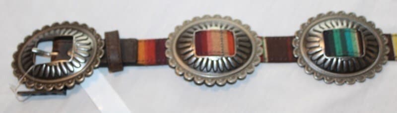 New girls ARIAT multi-colored belt with large oval floral conchos Size 26 3