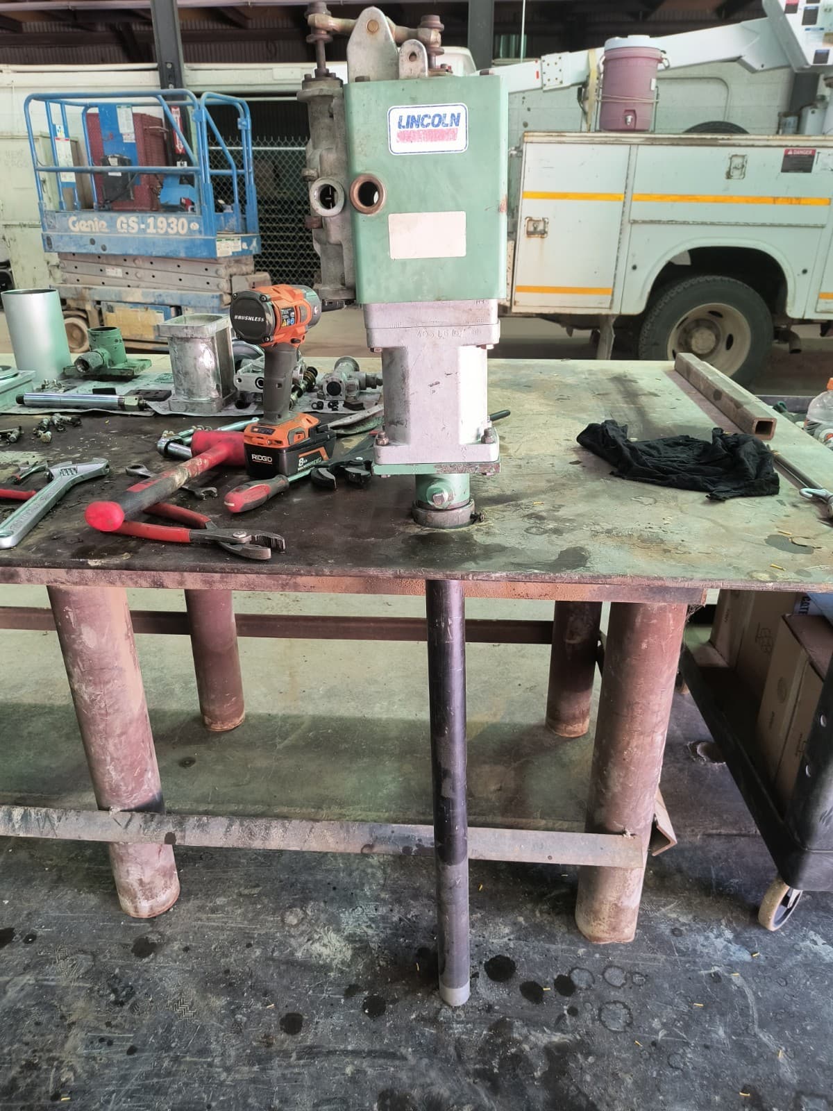 Lincoln Power Master 4 Pneumatic Pump 2