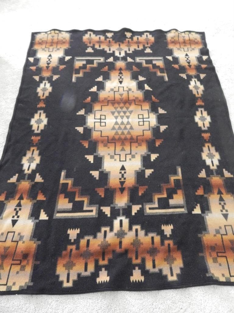 VINTAGE BEAVER STATE PENDLETON TRADE BLANKET RARE BLACK BACKGRND INDIAN WESTERN