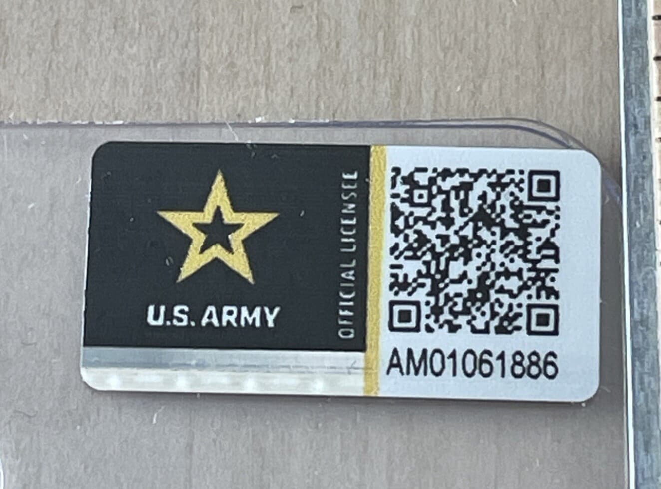 Coin US Army 25th Infantry Schofield Barracks Hawaii Color Coin In Case  3