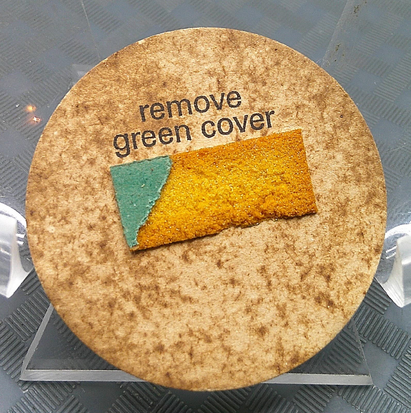 Vintage 1970s SwissAir Airlines DO NOT DISTURB Round Red Button Token Sticker 3