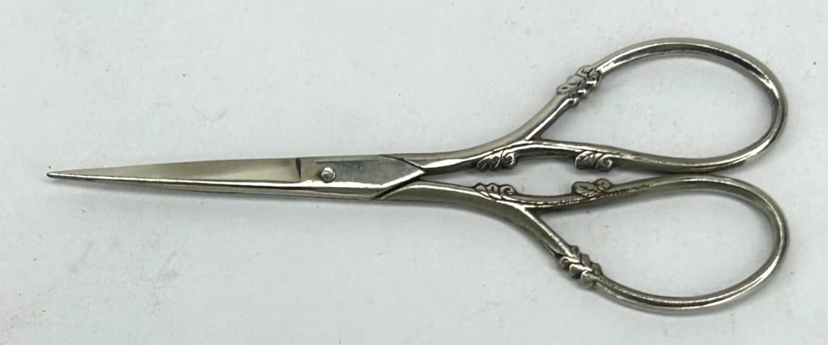 Vintage Sewing Embroidery Scissors Tell Germany 3.75" Long with Leather Case 2