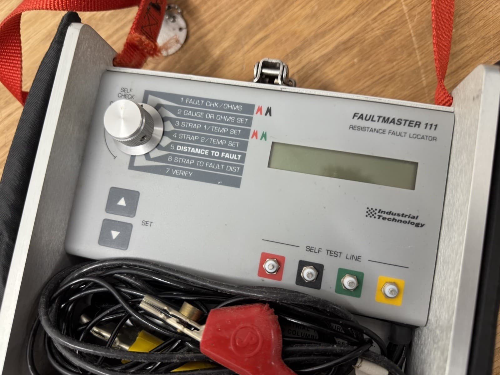 Industrial Tech FAULTMASTER 111 Resistance Fault Locater Fault Master w/Case 4