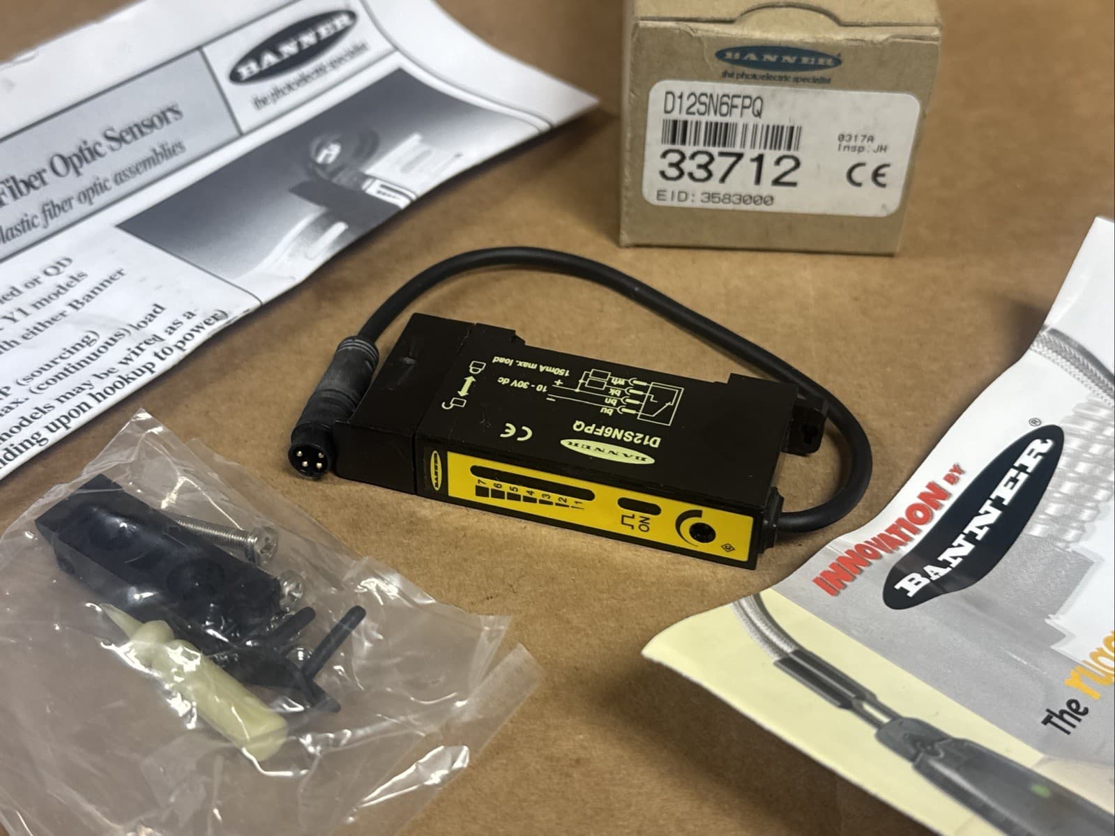 Banner 33712 D12SN6FPQ DIN Rail High Power Fiber Optic Sensor FAST SAME DAY SHIP 3