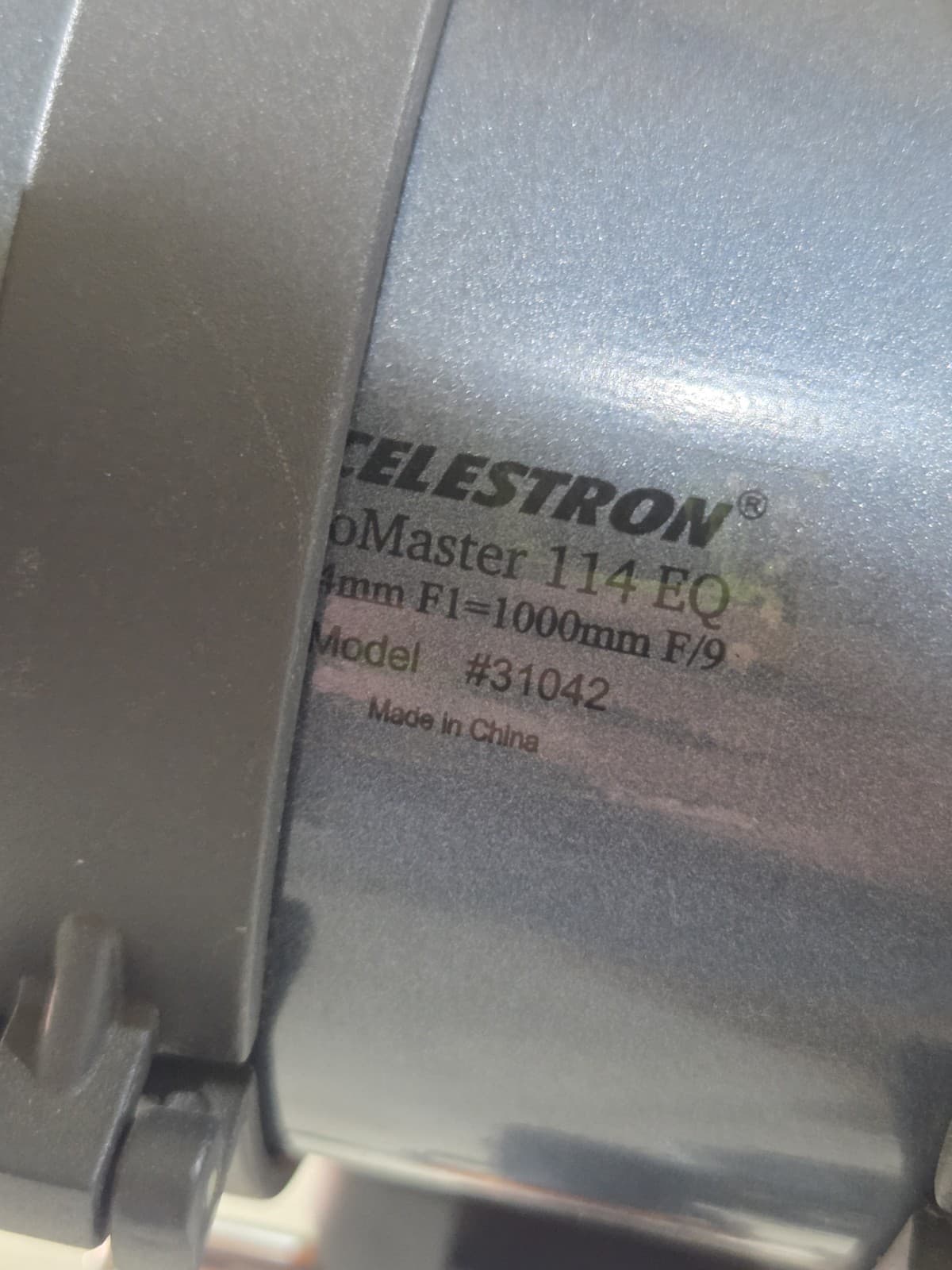 Celestron Astromaster 114 EQ  Telescope 114mm F1 =1000 F/9 Model 31042 3