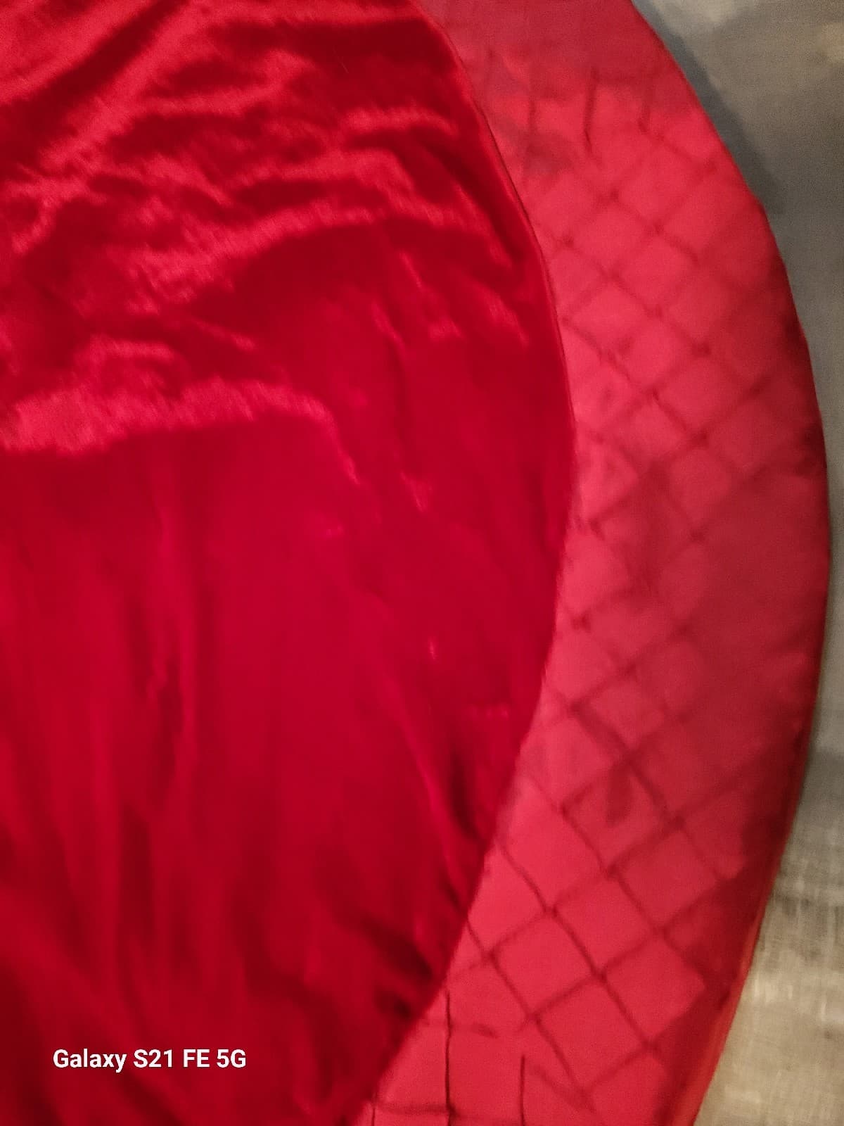 CHRISTMAS TREE SKIRT RED VELVET w/ satin trim 48" round 6