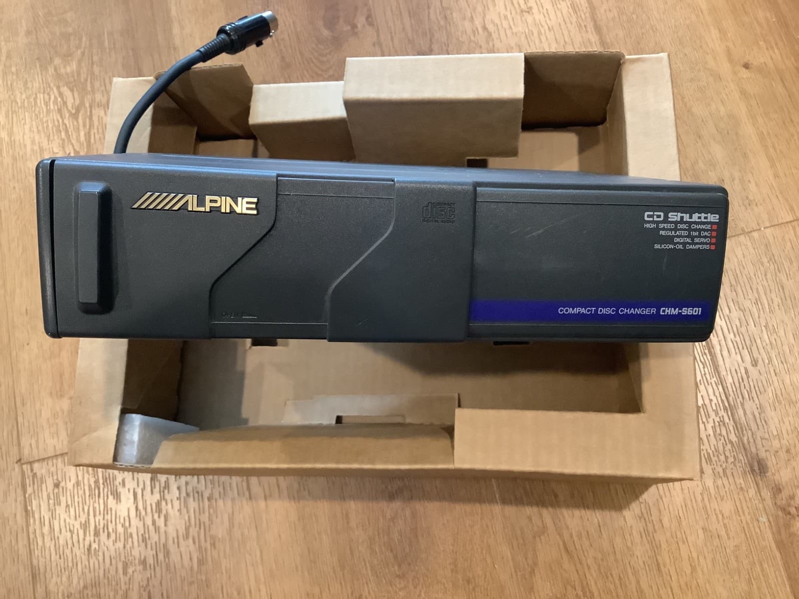 Vintage Alpine CHM-S620 - 6 CD Changer with Magazine - 2