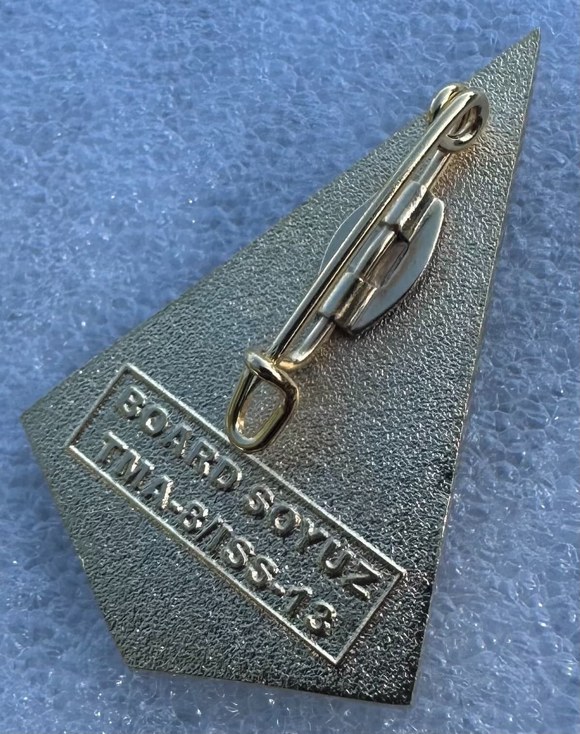 ISS Flown metal badge/lapel pin Energia Team of Cosmonauts 3