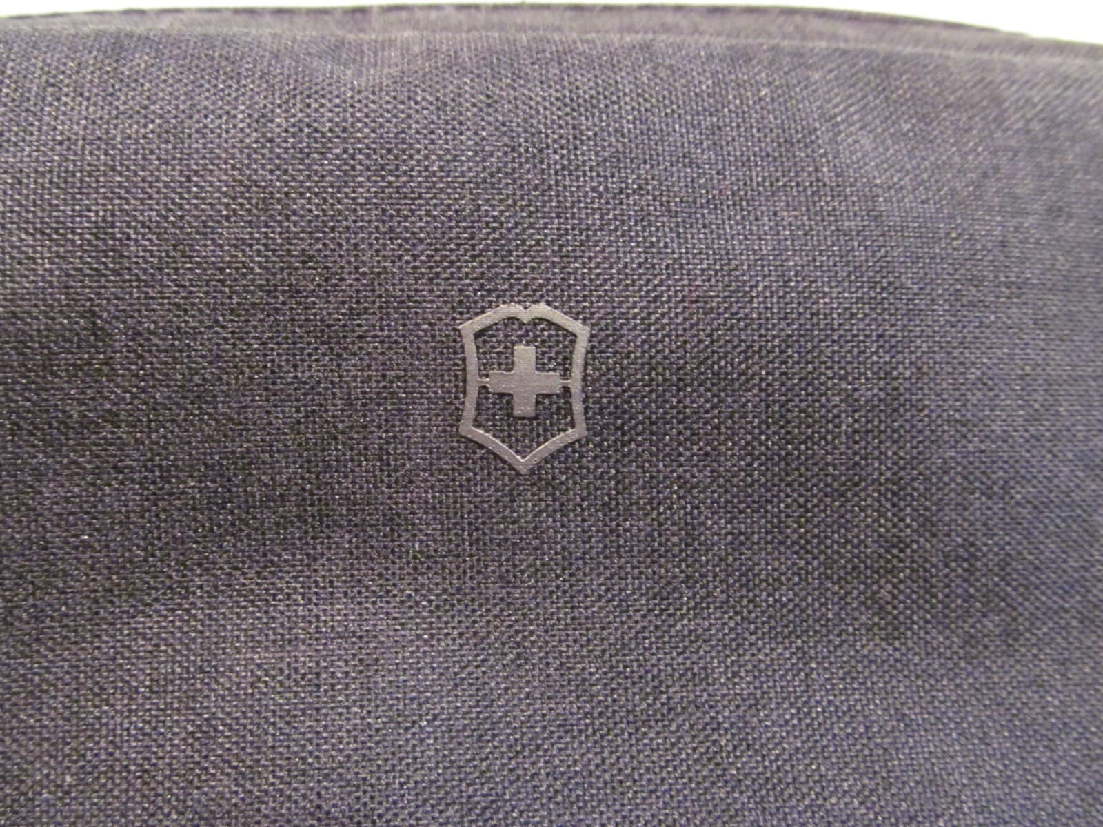 VICTORINOX SWISS airline amenity kit bag holder travel case cosmetic SWISSAIR 2