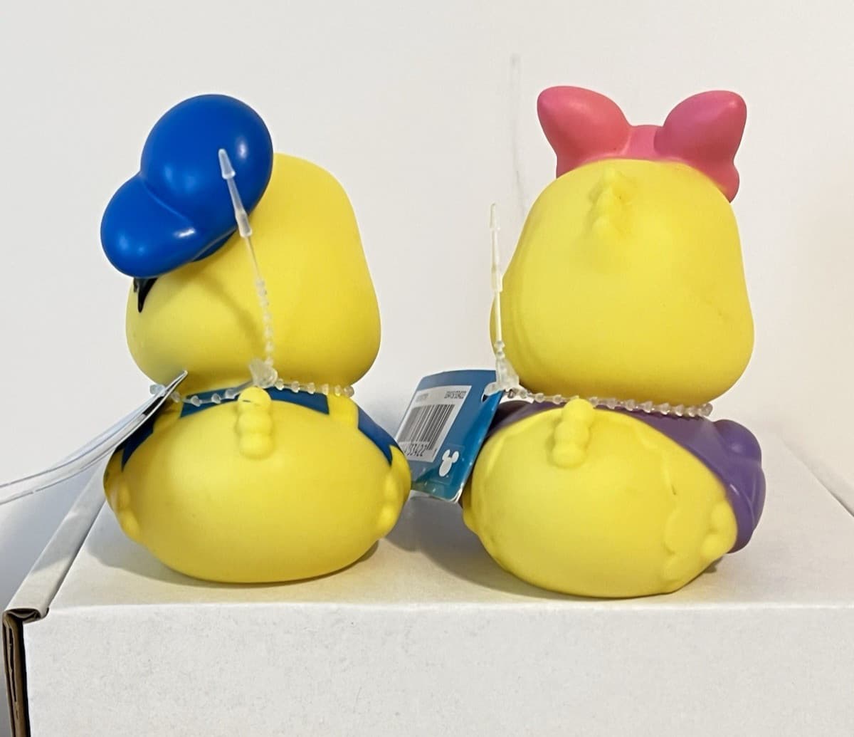 Disney Donald & Daisy 3in. Duckalooz Rubber Duck Set! NEW! 4