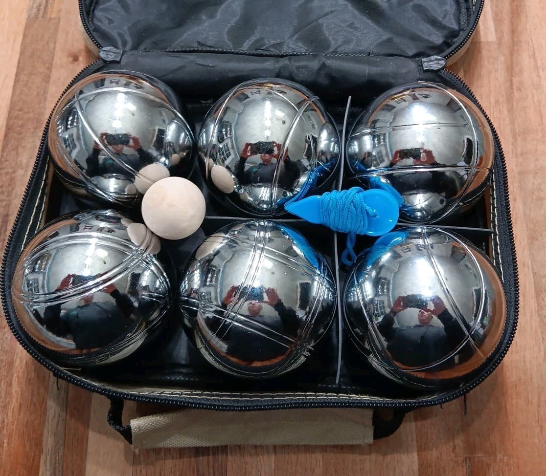 BOULES GAME  BALLS SET  (6 BALLS AND ACCESSORIES) WITH SOFT CASE 2