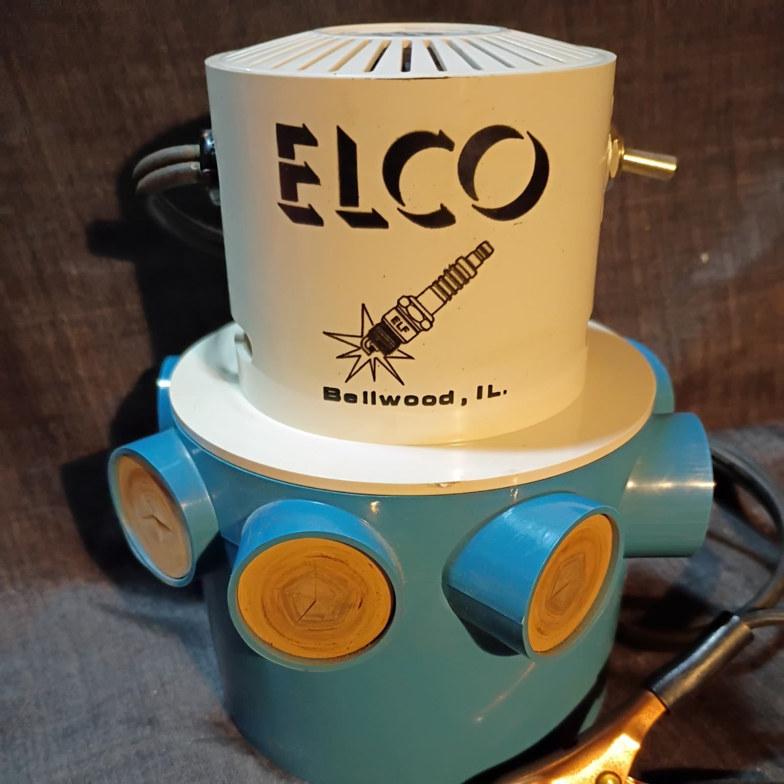 Elco-8 Station Spark Plug Cleaner  Vintage 12 volt  d. c. Cleaner 4