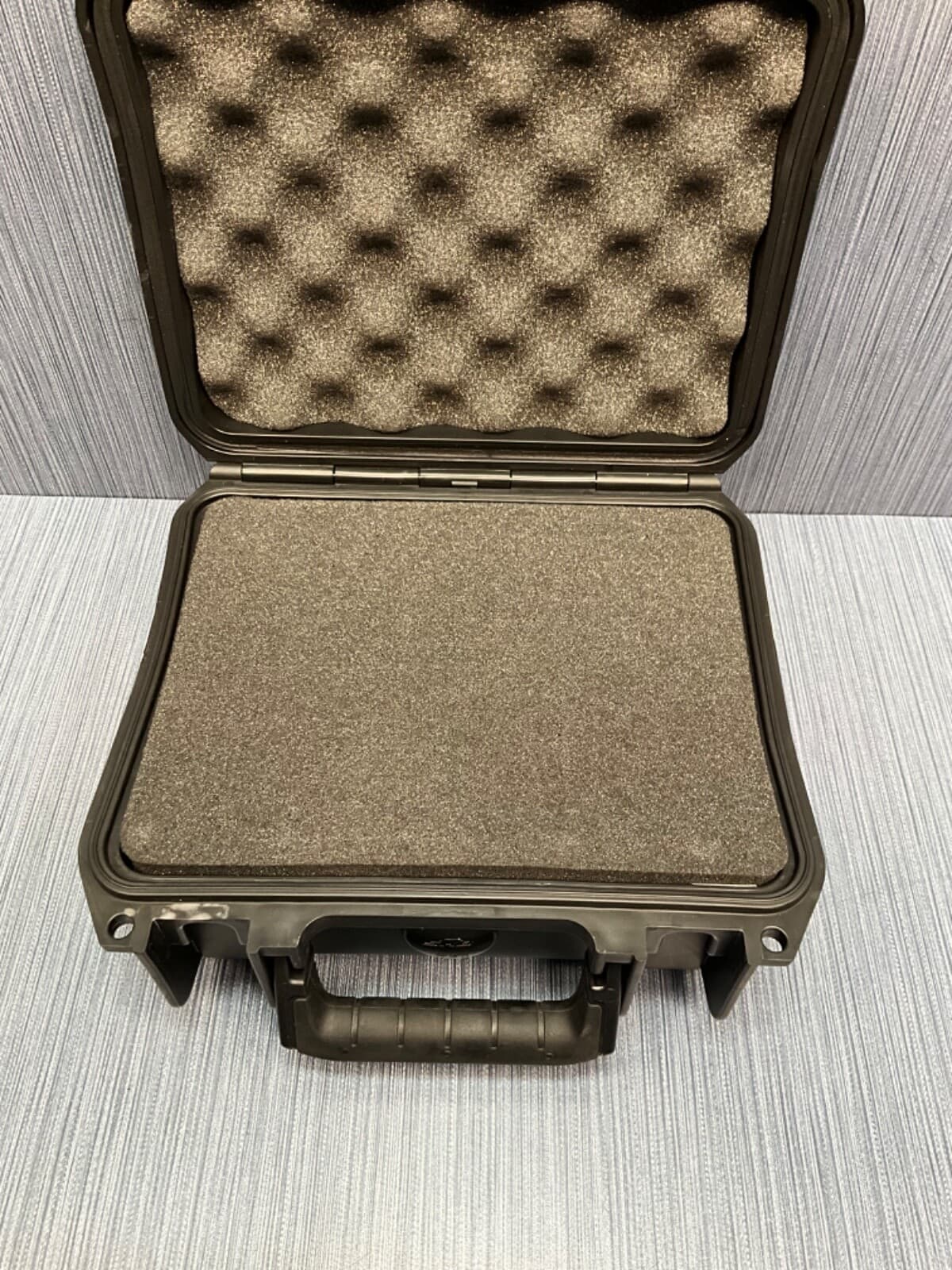 SKB Waterproof Hardcase 9'' x 7'' x 4'' with mini-latch, cubed foam 3