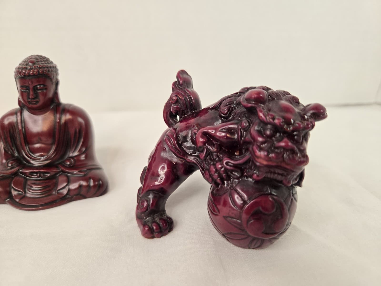 Chinese Foo Lion Dogs Red Resin Statues Set Of 2 5.5” x 4.5” Carved & Buddha 5