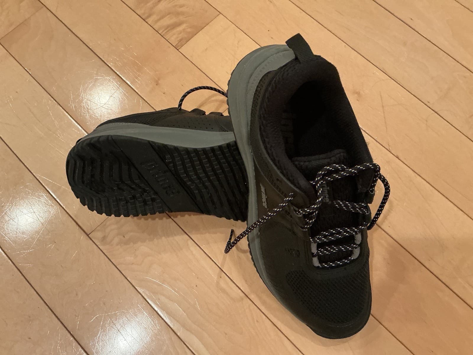 Prince mens tennis shoes (black 10.5) New 4