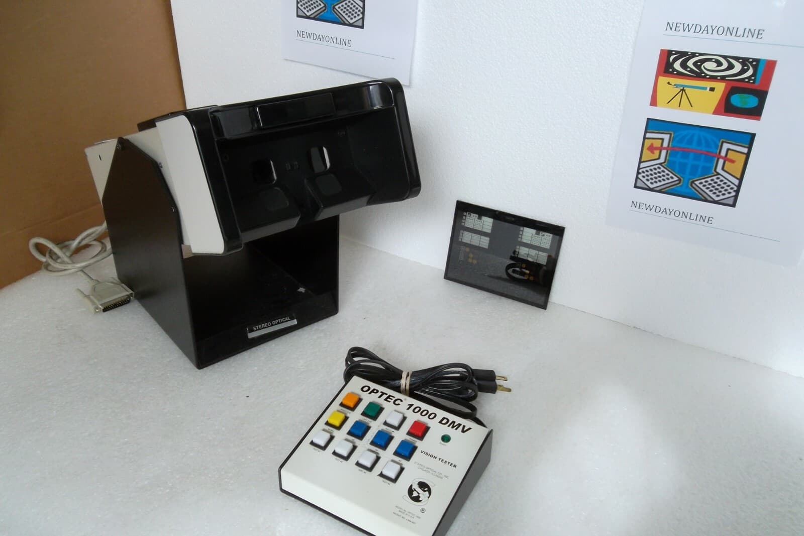 Stereo OPTEC 1000 DMV Vision Tester / Screener w/Keypad Controller Slide TESTED