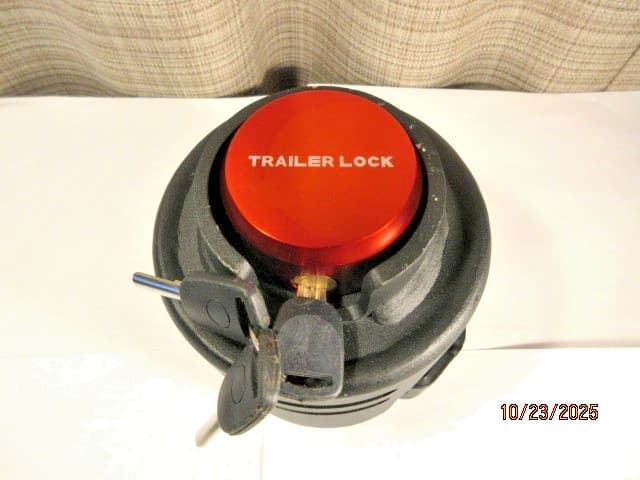 Upgraded 2 5/16" Trailer Lock, Heavy Duty Safety Tongue Locks, 2-5/16 Inch Red 5