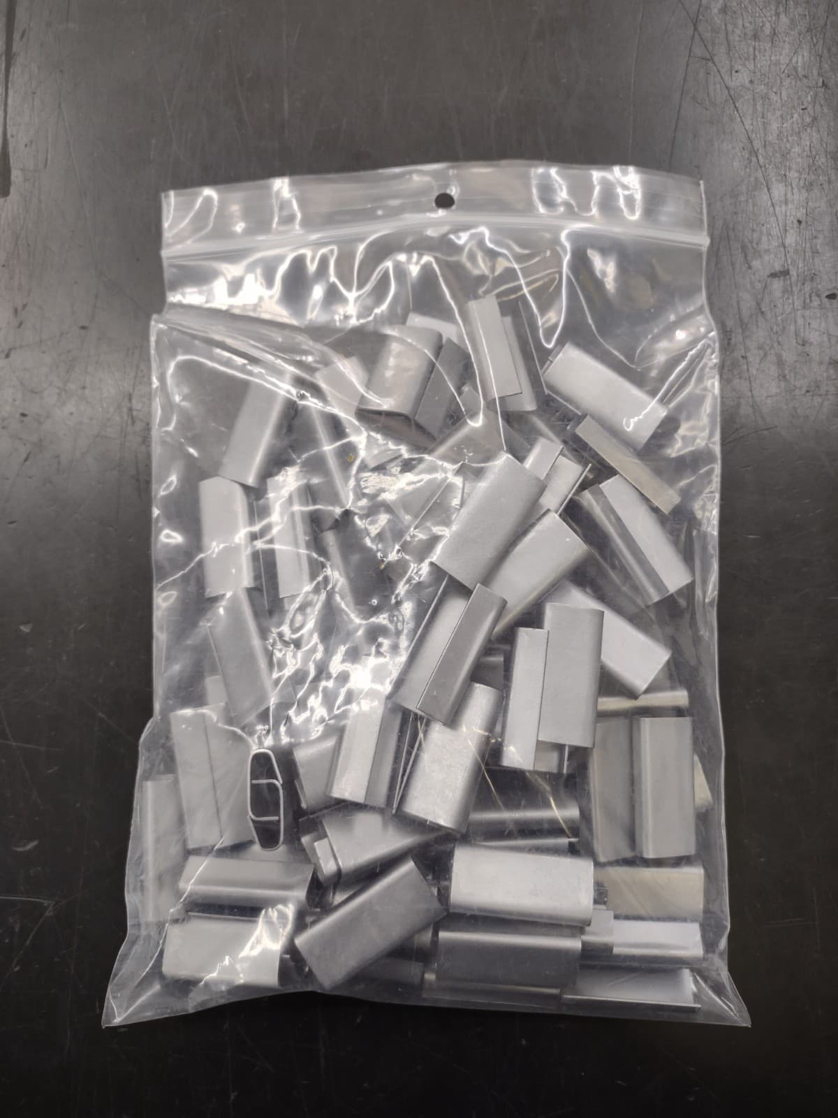 Uline S-512 1/2" Open Metal Poly Strapping Seals - Qty of 100 5