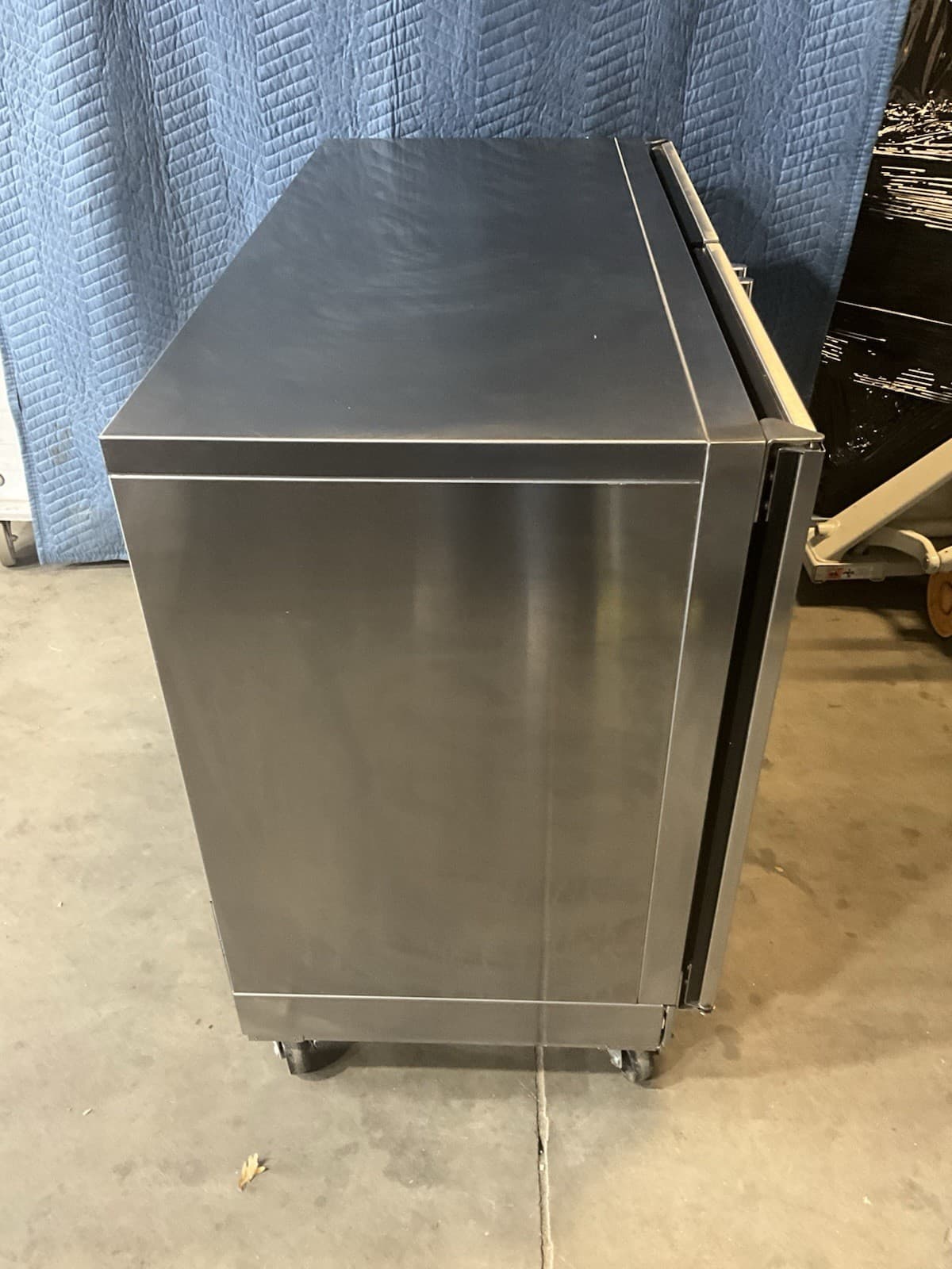 Perlick 48" undercounter wine refrigerator HC48WW 5
