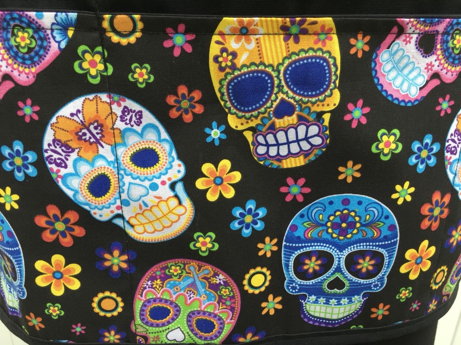 (Choose Print ) Skulls server waitress waist Half apron 3 pockets  restaurant 2