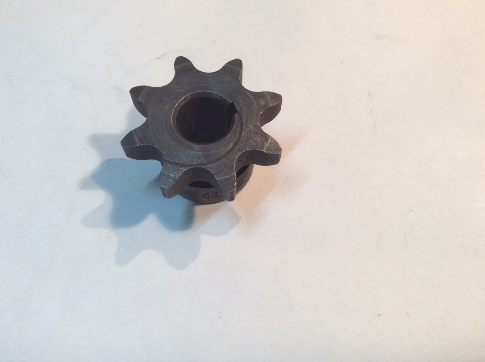 40B8 Sprocket 1/2 Bore. Keyed. Set Screw