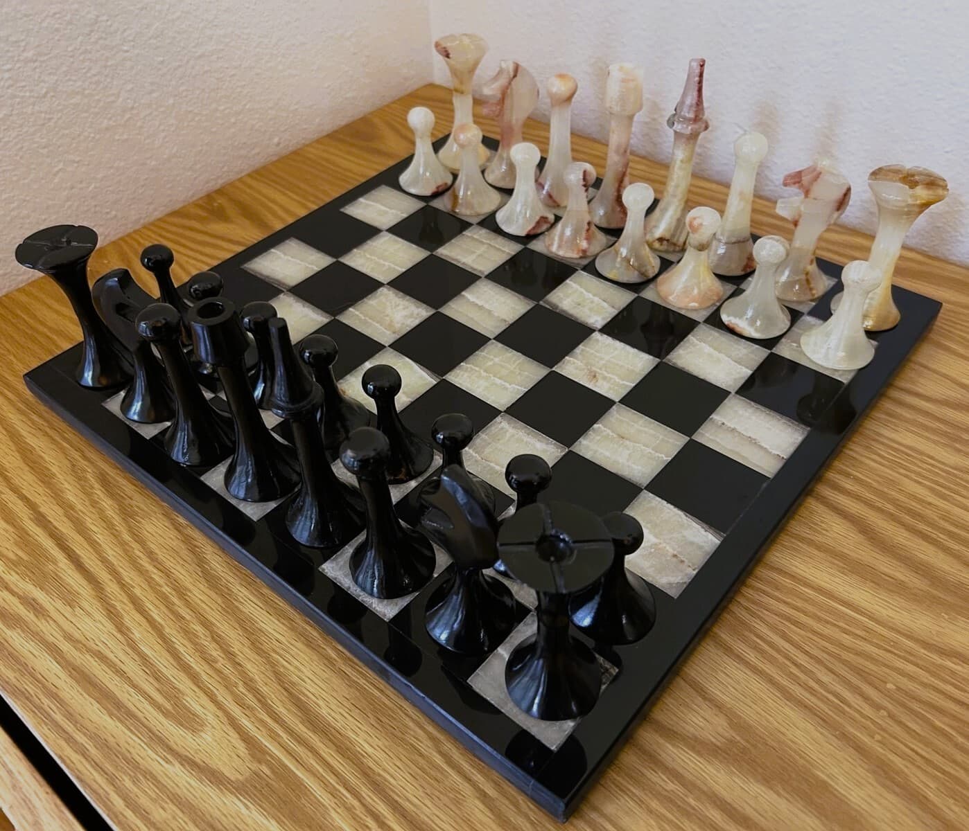 Handmade Italian Style Green and Black Onyx Chess Set 14" x 14" 6