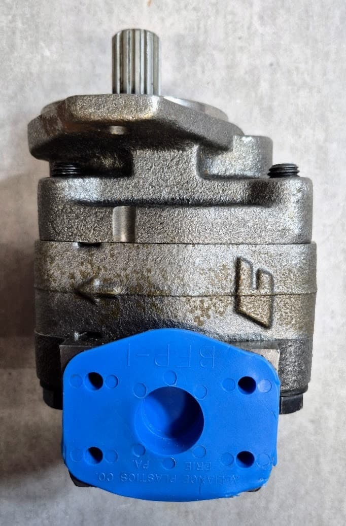 Gardner Denver Gear Pump 81-371 1089815-24 LeROI HGT 17 and HGT24 Compressors 6