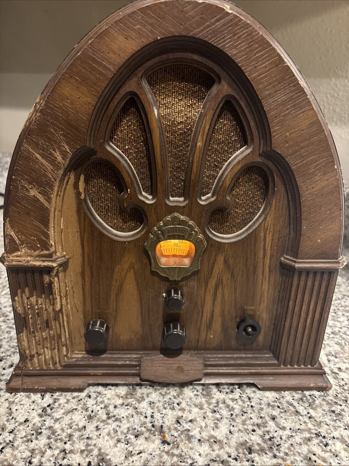 Philco Ford Cathedral Radio Special Edition Model # R89 (Working) Missing Knob
