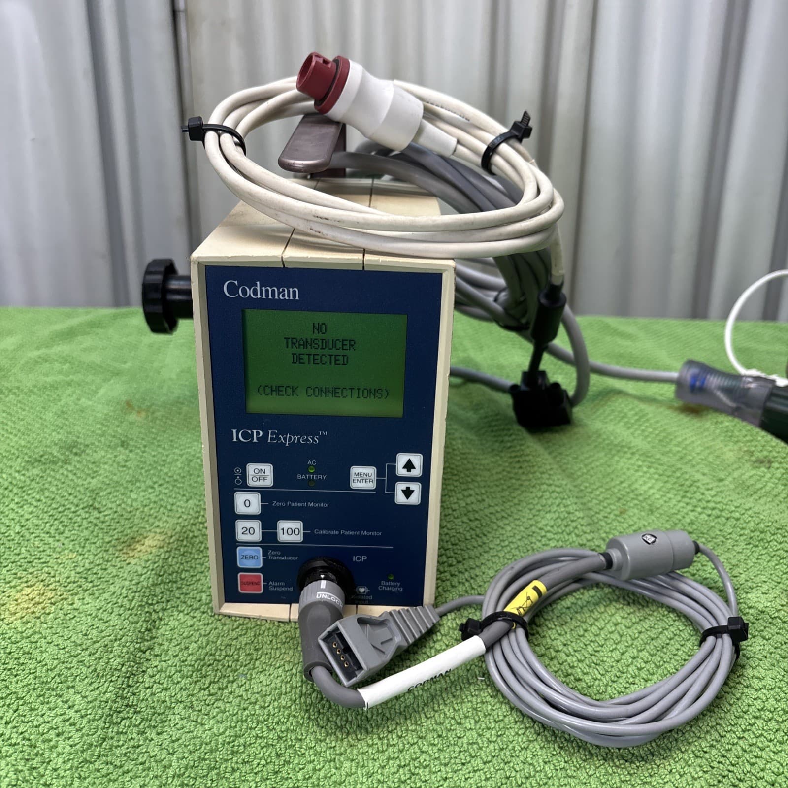 Codman ICP Express 82-6634 Monitor system  with cable 82-6646 &  Cable 82-6636 4