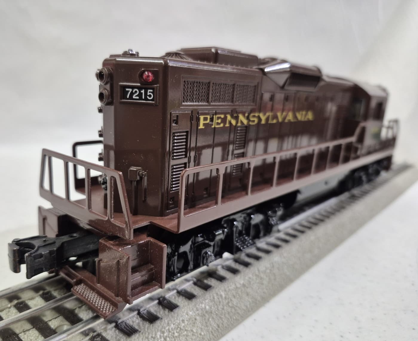 Williams O Gauge GP-9 Pennsylvania Diesel With Dual Motors & Horn Cab #7215 IOB 6