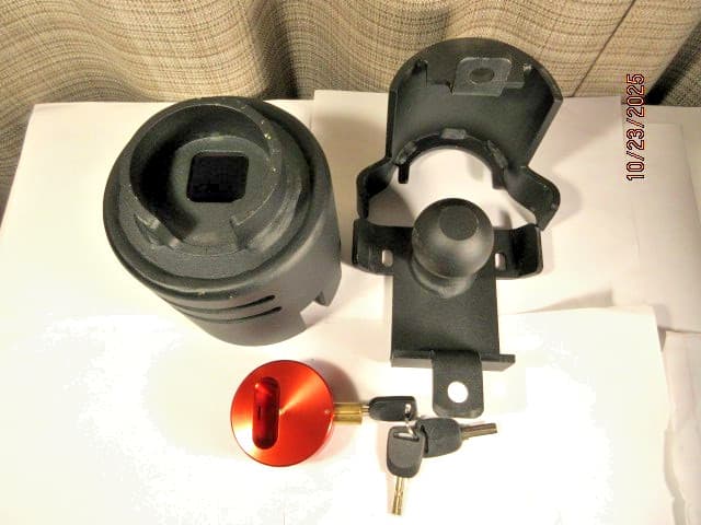 Upgraded 2 5/16" Trailer Lock, Heavy Duty Safety Tongue Locks, 2-5/16 Inch Red 3