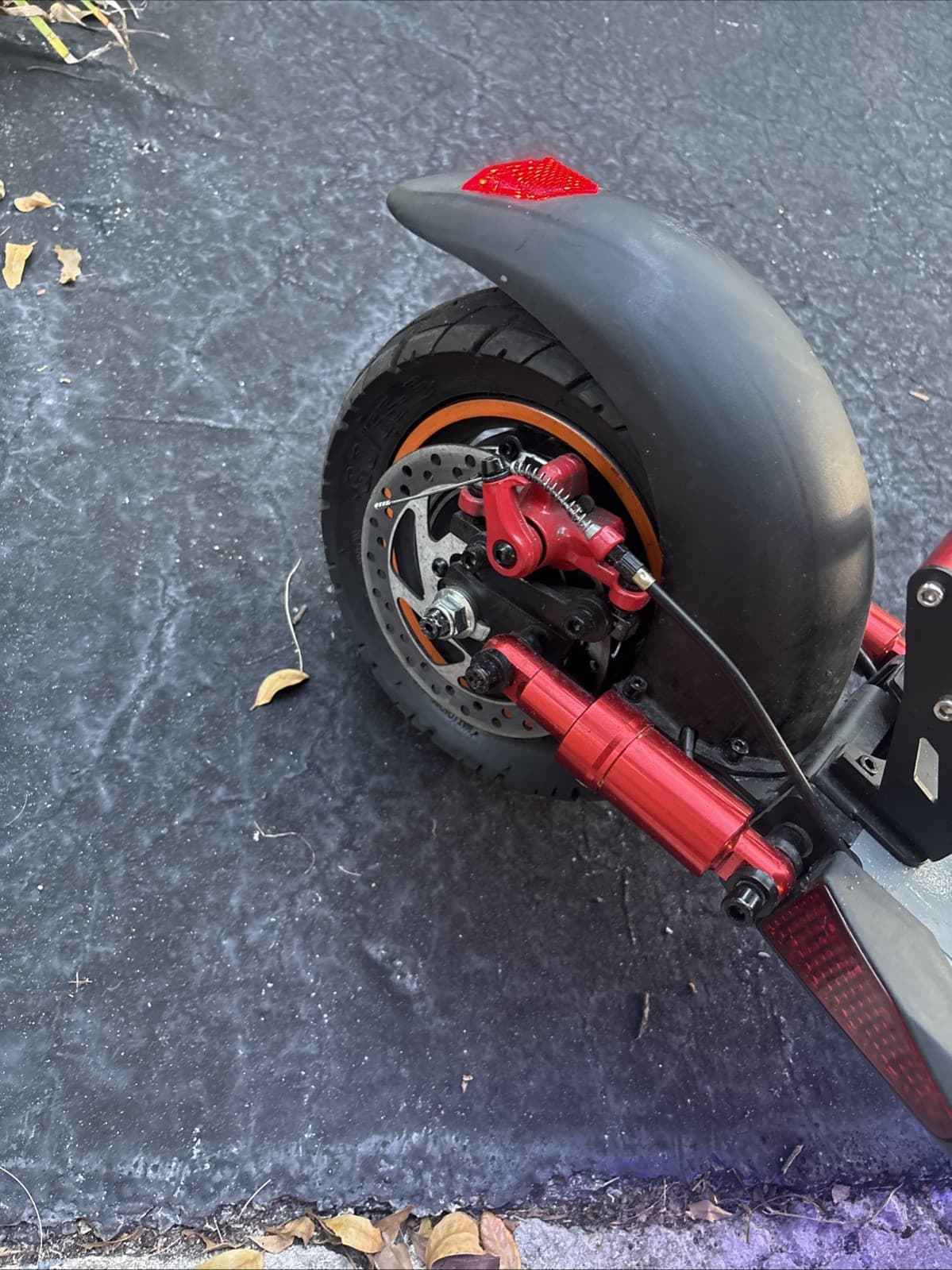 AOKDA Electric Scooter 1000W 30mph. Great Condition However back tire is flat. 5