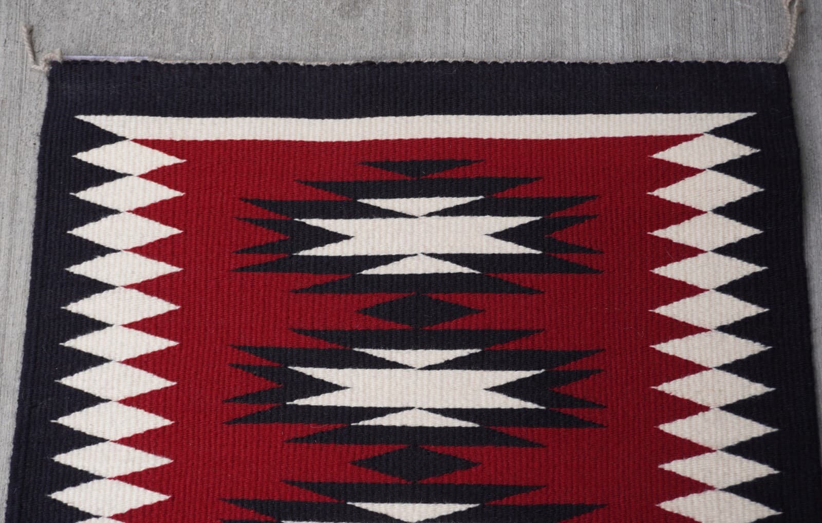 American Navajo Hand Woven Wool South West Vintage Rug 1'7" x 2'7"  Excellent 2