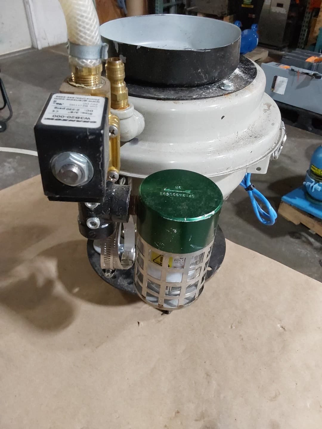 CONAIR, MATERIAL HOPPER MODEL DB 8, With W3B20-000 VALVE 6