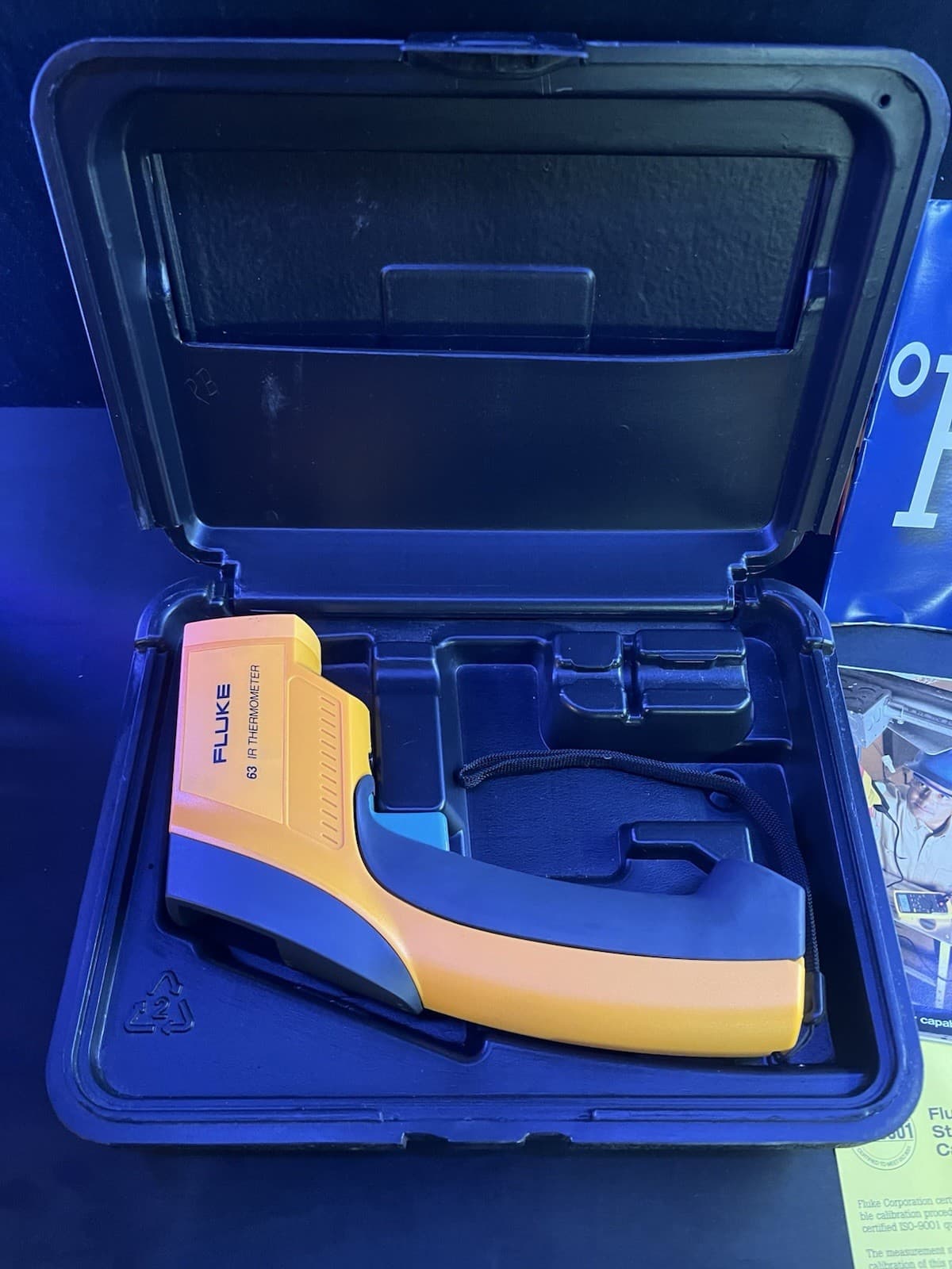 Fluke 63 IR Thermometer Mint Condition With Case And Manuals 2