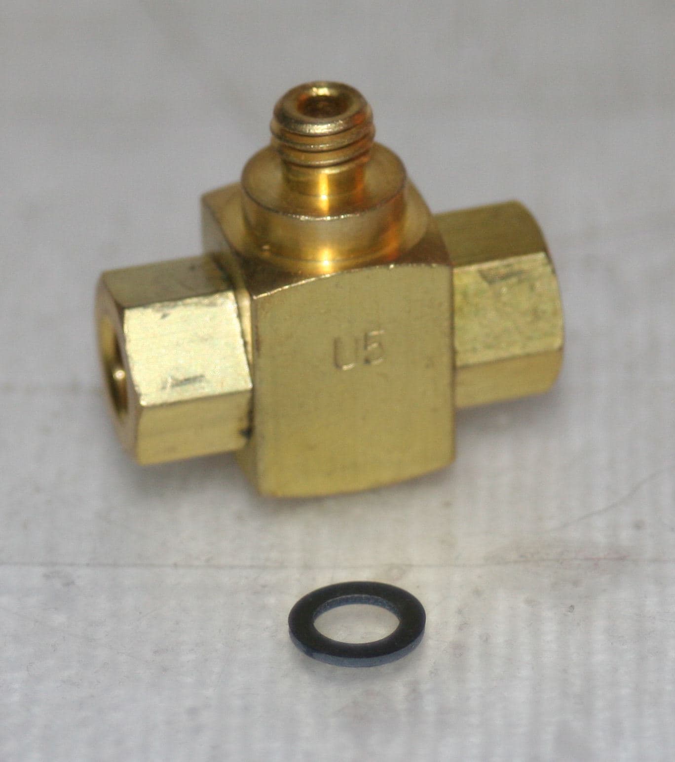 Clippard Minimatic MSV-1  Directional Control Shuttle Valve 250 Psi 10-32 Thread