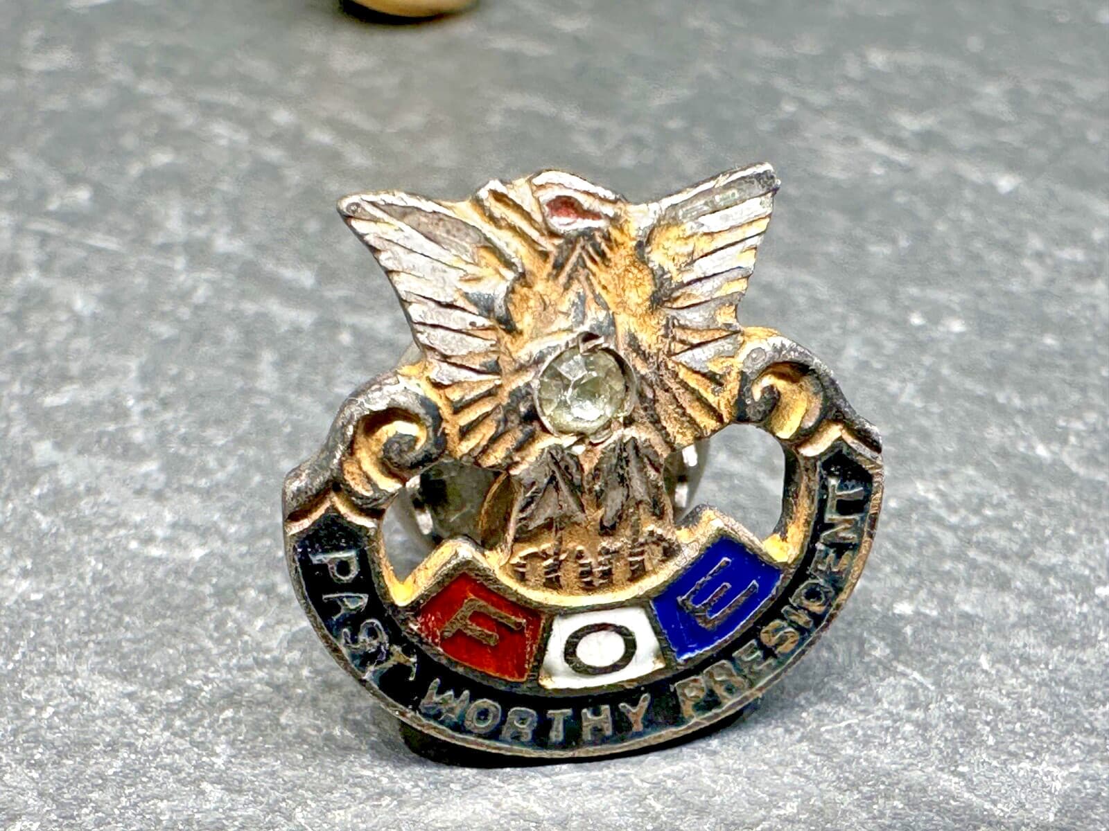 3 FOE PINS TACKS FRATERNAL ORDER OF EAGLE : 1 PAST WORTHY PRESIDENT, 2 FOE G981 6