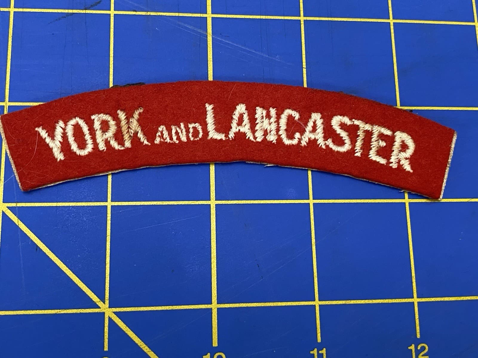 YORKS & LANCS - BRITISH ARMY LANCASTER SHOULDER TITLE PATCH VINTAGE ORIGINAL