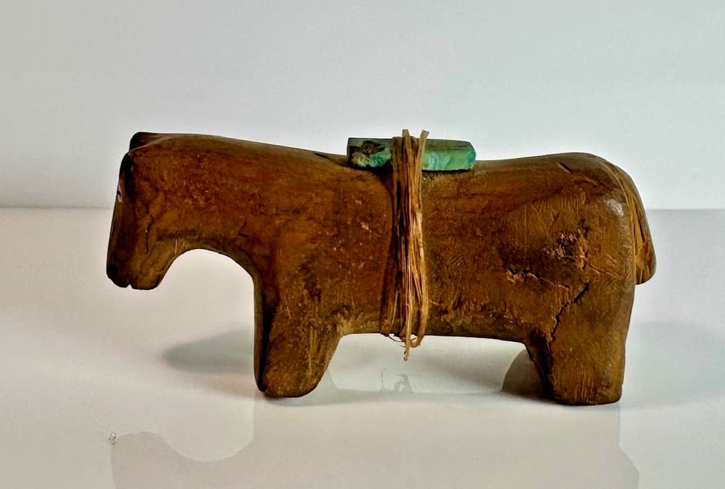 RARE Native Zuni Carved Bear Fetish Attributed to Leo Poblano or Theodore Kucate