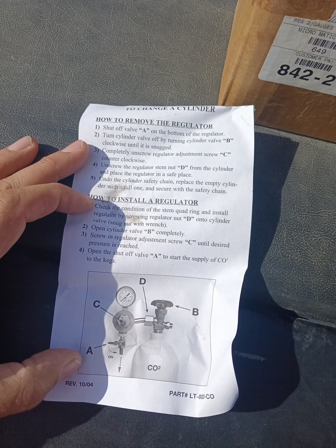 MicroMatic Primary Double Gauge Dual barb Co2 Regulator. 6