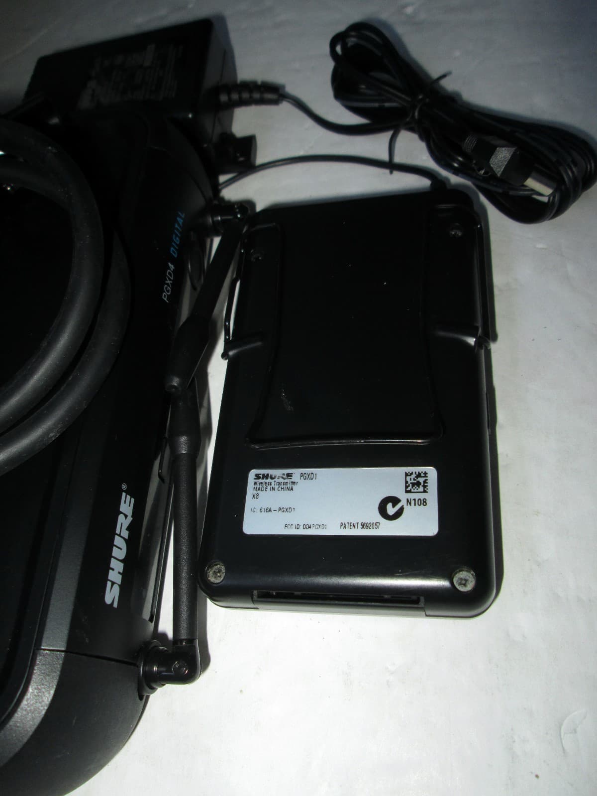 SHURE PGXD4-X8, PGXD1-X8 902-928 MHz Wireless Bodypack Transmitter & Receiver 3